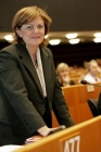 Elisa Ferreira lan�a novo f�rum internacional de debate sobre ambiente e desenvolvimento sustent�vel