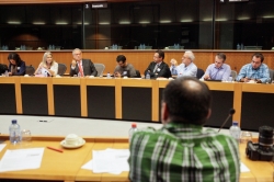 Edite Estrela promove debate via twitter no Parlamento Europeu - 3